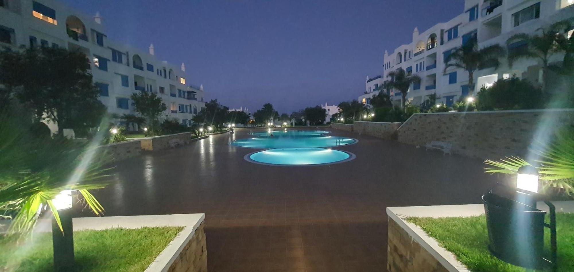 Kabila Vista N4 Vue Piscine المضيق